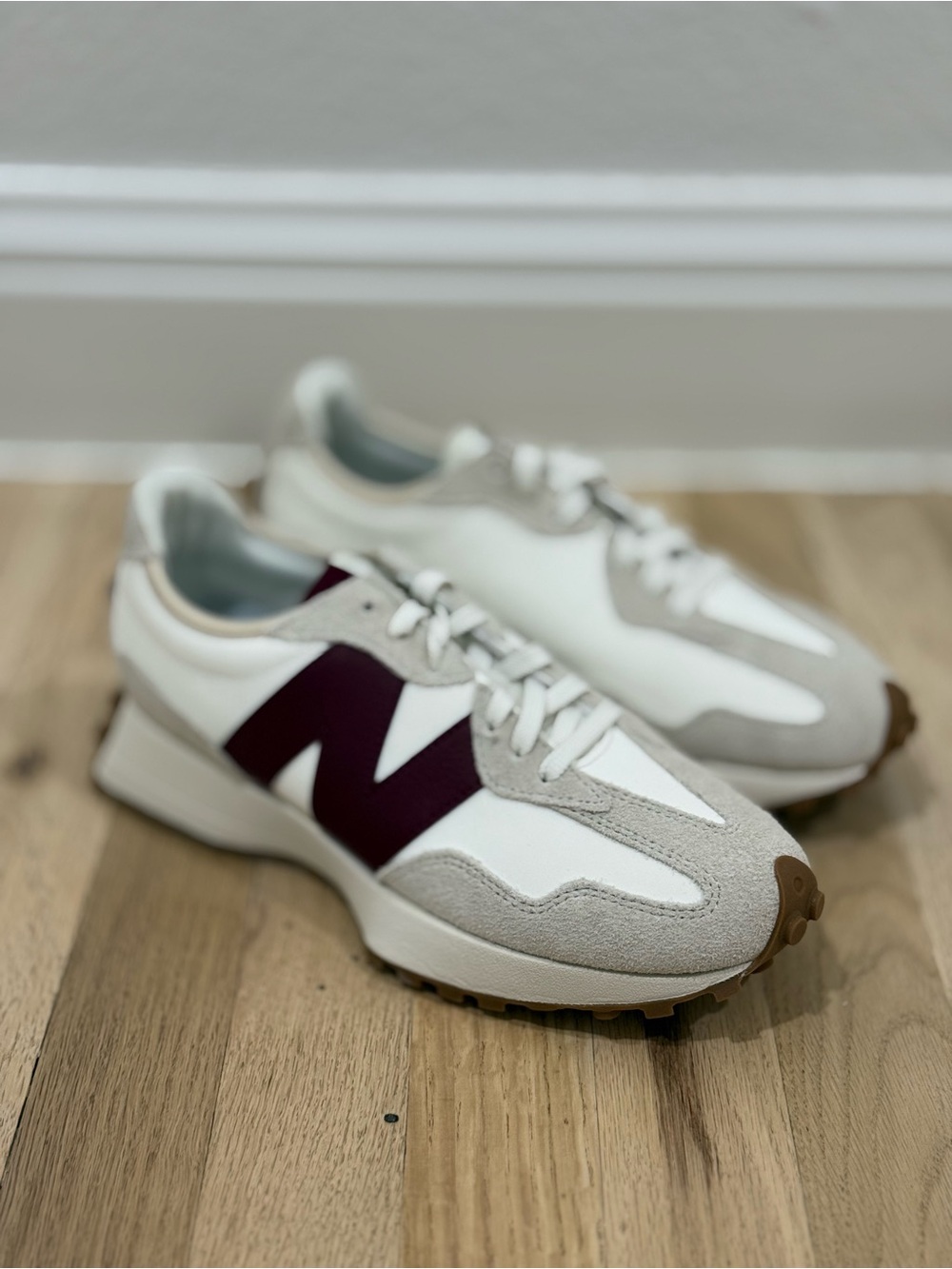 New Balance 327 Sneakers  Moonbeam / Classic Burgundy - Picture 2 of 7